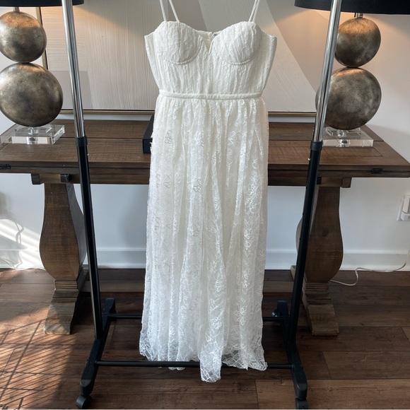 REVOLVE Selena Lace Dress in White - Picture 2 of 3